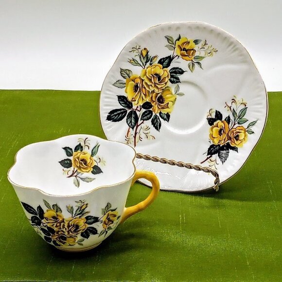 Shelley England Yellow Green Floral Fine Bone China Cup & Saucer - Picture 2 of 8